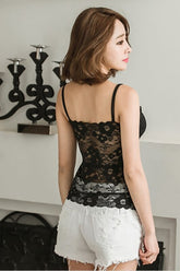 Top de tirantes tipo bralette con encaje floral sexy